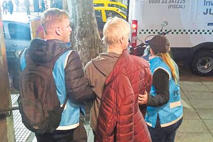 Un mes después de la caida de Russo, un especialista en rehabilitación física fue detenido por producir e intercambiar material sexual explícito con menores