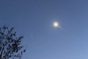 Un meteorito aterrizó en la Tierra y perforó el techo de una vivienda en Alemania