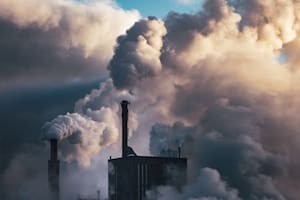 Un método tecnológico muy discutido para eliminar el CO2 de la atmósfera es la captura directa de aire.