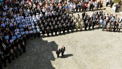 Un minuto de silencio en París por los muertos en Niza