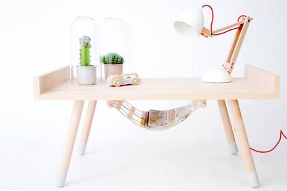 Un modelo hecho de arcilla y madera de haya, del Estudio MOSS