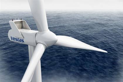 Un molino Vestas sobre el océano