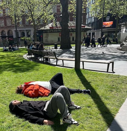 Un momento de relax después de una larguísima caminata por Londres