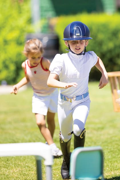 Un momento de risas y juegos entre las hermanas Zavaleta Strom