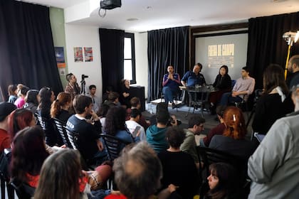 Un momento del debate organizado este domingo por el espacio Fuera de Campo