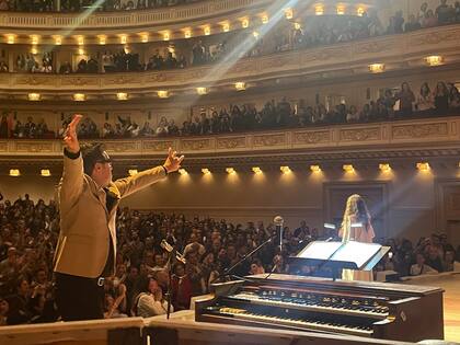 Un momento único: en el Carnegie Hall, de Nueva York, al frente de la orquesta que acompañó a Natalia Lafourcade, en 2022