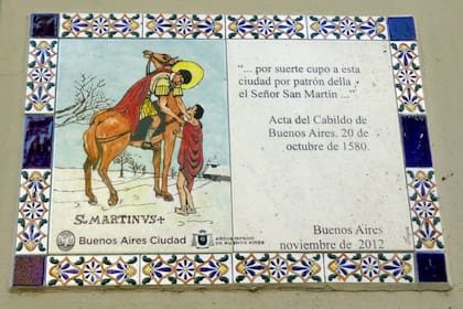 Un mosaico rinde tributo a San Martín de Tours en la Catedral de la ciudad de Buenos Aires y hace referencia a la "suerte" en su elección como patrono