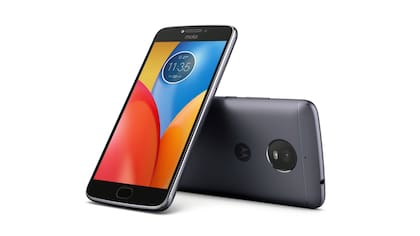 Un Moto E4 Plus; Motorola también tiene otro modelo, el E4, que no traerá al país