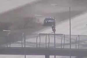 Un motochorro se fugó de la policía y terminó detenido cuando chocó con una camioneta