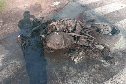 Un motociclista murió tras chocar con un camión