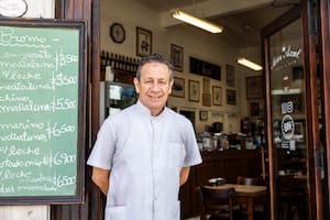 Café con leche vs. flat white: el mapa de bares de barrio perdidos por Buenos Aires