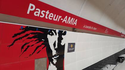 Un mural aún en reparación