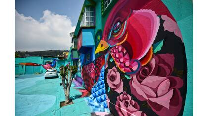 Un mural del artista mexicano Senkoe