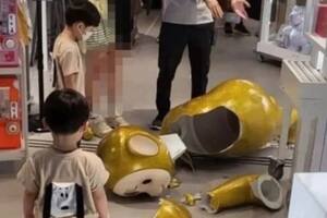 Un niño de cinco años rompió un teletubby gigante y su padre tuvo que pagar una fortuna