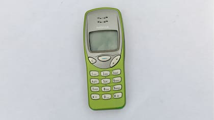 Con sus carcasas intercambiables y juegos, el Nokia 3210 fue pensado para el público joven