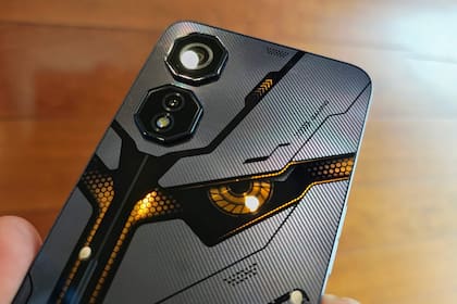 Un Nubia Neo 2 5G, uno de los teléfonos gamer de la compañía