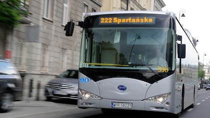 Un ómnibus fabricado por la compañía BYD, en Europa