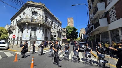 Un operativo de desalojo con fuerzas policiales