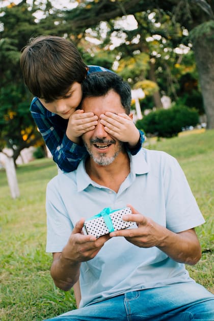 Un padre con su hijo