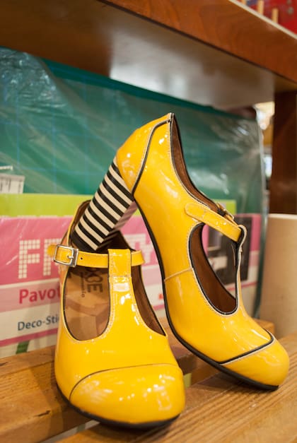 Un par de zapatos de la marca Lobe. Creadas por una gaditana y una malagueña, se convirtieron en una marca registrada en Cádiz.