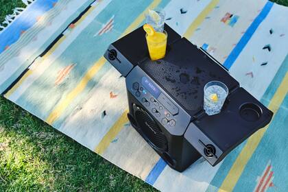 Un parlante Sony GTK-PG10