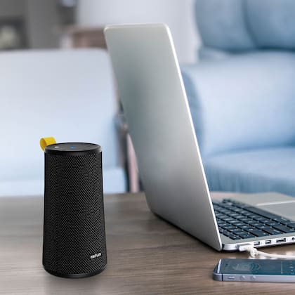 Un parlante Uboom L de EarFun