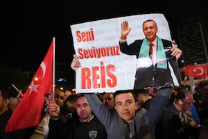 Tras un tenso recuento, confirman que por primera vez Erdogan deberá enfrentar un ballottage en Turquía