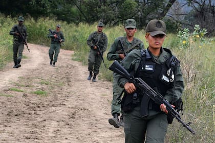 Un patrullaje de las fuerzas bolivarianas, en la frontera con Colombia
