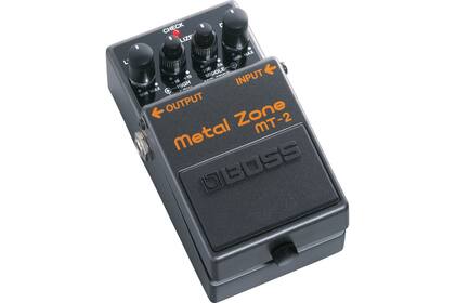 Un pedal Metal Zone MT-2 de Boss; el plano de sus circuitos circula en las redes como la base para crear un chip 5G inyectable
