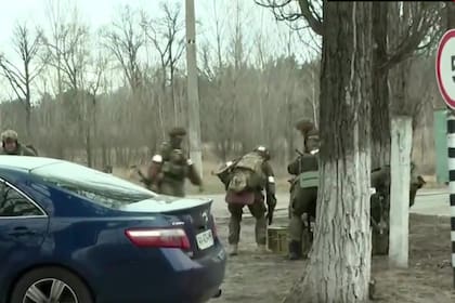 Un periodista se encontró con soldados rusos en vivo