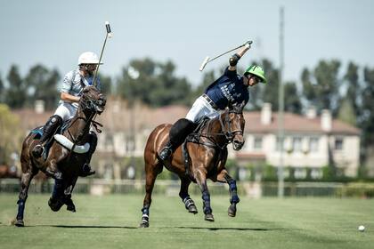 Un poco de acción: apenas se jugaron diez minutos entre Cría Yatay y La Dolfina Polo Rancha