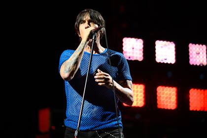 Un poema de Anthony Kiedis, que no pensaba utilizar como letra de una canción, terminó por convertirse en una de sus composiciones más autobiográficas