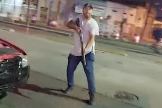 Un policía disparó cartuchos de goma a jóvenes para dispersar un enfrentamiento