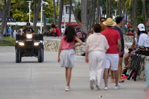 Críticas en Miami por el toque de queda que comienza mañana