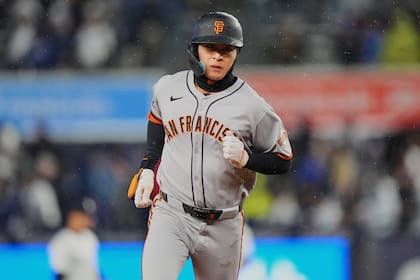 Un portavoz de los Giants dijo que Lee fue liberado luego de experimentar un "un problema con el papeleo"