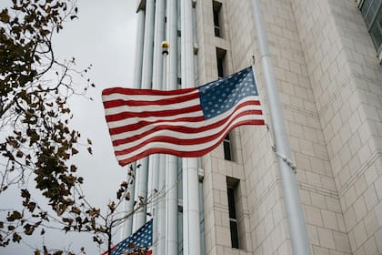 Un portavoz del Uscis sostiene que la decisión busca retomar el propósito original de la Ley de Inmigración y Nacionalidad