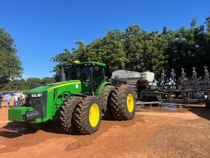 Un productor de Mato Grosso tiene que vender menos granos para acceder a una maquinaria versus el productor argentino