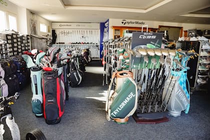 Un ProShop con selección de primer nivel para golfistas exigentes.