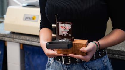 Un prototipo de adaptador impreso en 3D para facilitar el uso de cerraduras