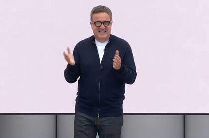 Un prototipo de los anteojos de realidad aumentada de Google en el I/O 2025