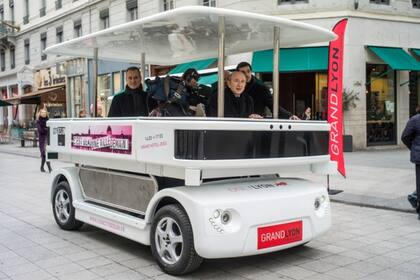 Un prototipo del colectivo autónomo en las calles de Lyon