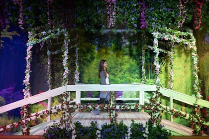 Un puente que alude al "jardín de Giverny", otro punto selfie del recorrido