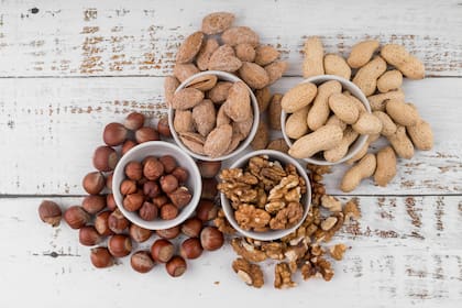 Un puñado diario de frutos secos naturales o tostados sin sal ni azúcar añadida es suficiente