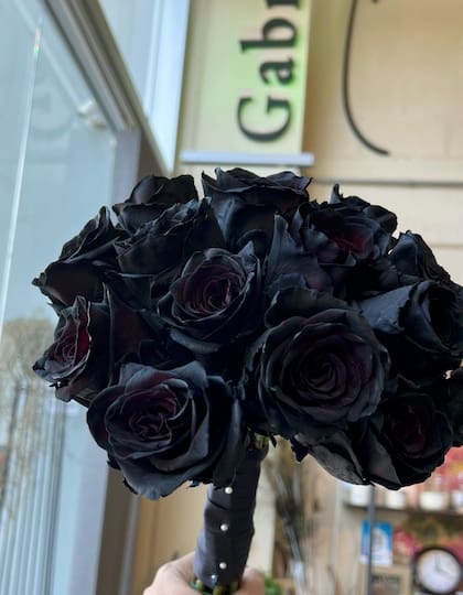 Un ramo de rosas negras; Ecuador y Colombia son los grandes exportadores