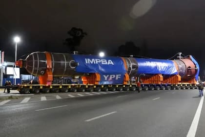 El operativo de traslado, a cargo de la división Transapelt de Impsa, fue planificado para extenderse entre tres y cinco días