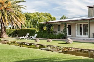 En Pilar, una casa ampliada para convocar a hijos adolescentes e invitados