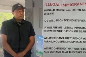 Un residente de South Fulton halló volantes antiinmigrantes en un parque