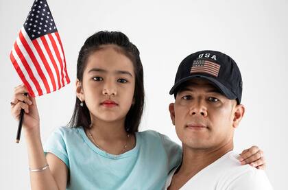 Un residente legal de EE.UU. puede pedir una visa para su hijo si es soltero y menor de 21 años de edad