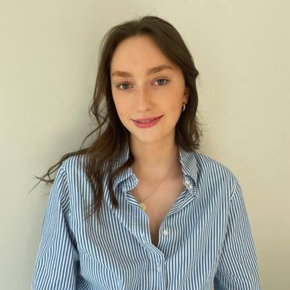 Un retrato actual, morocha. La foto que la princesa Leticia María de Bélgica eligió para su perfil de Linkedin