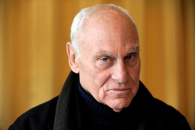 Murió Richard Serra, escultor del acero y del tiempo, gran tótem del arte estadounidense